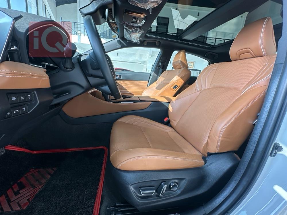 تويوتا أفالون